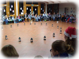 Ankommen und Begren in groer Runde der Pfadfinder in der Grundschule Essen