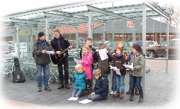 Singen vor Essener Supermrkten